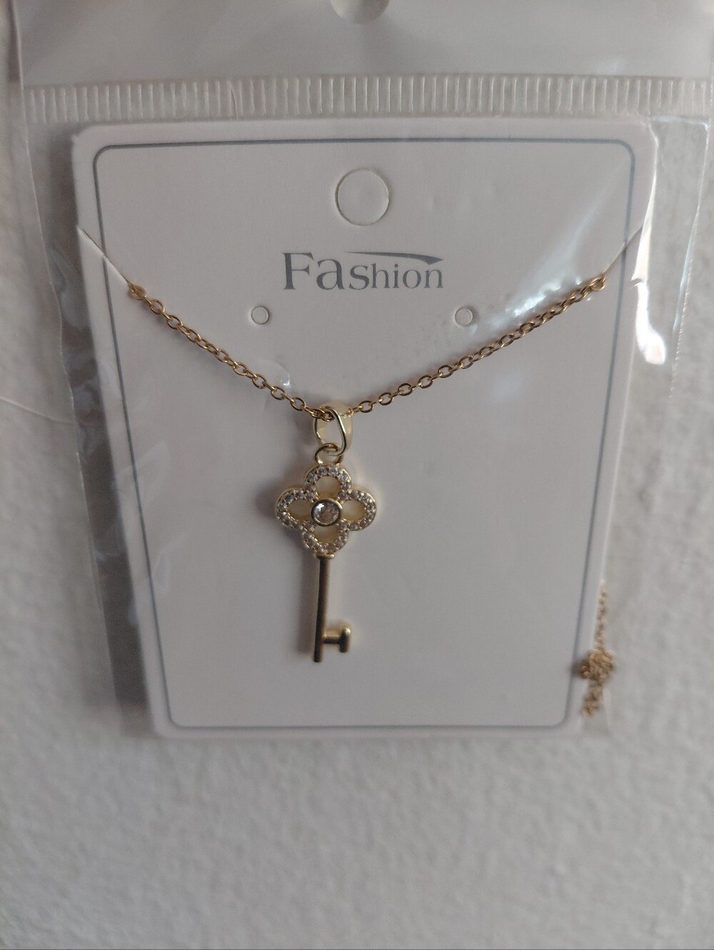 Gold Key Pendant Necklace - Gold